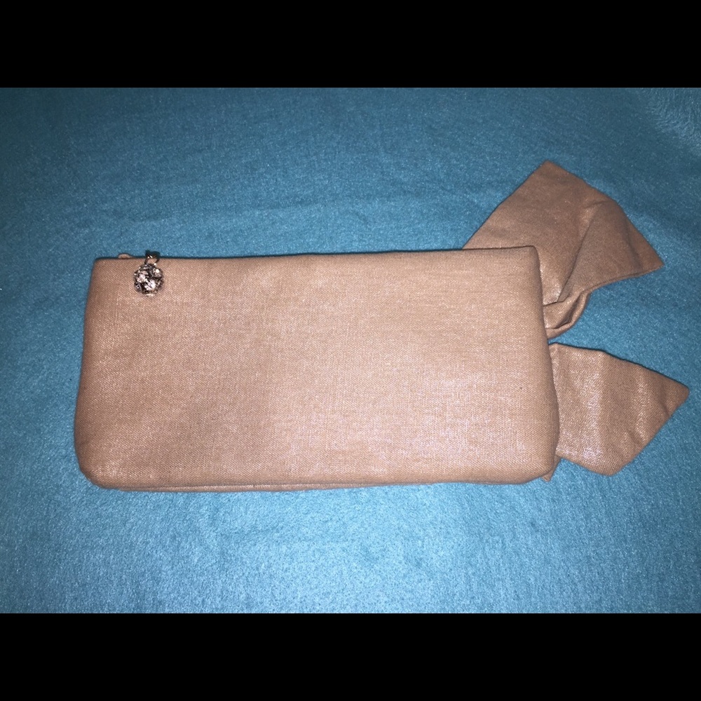 Steve Madden’s Clutch W Tied Scarf Design - Picture 2 of 6